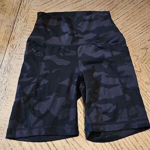 Black Camo biker shorts size S 90 Degree